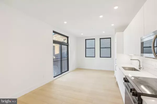 Philadelphia, PA 19125,2406 FRANKFORD AVE #3