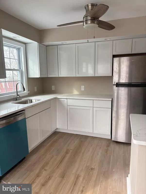 Newark, DE 19713,8 LYNCH FARM DR