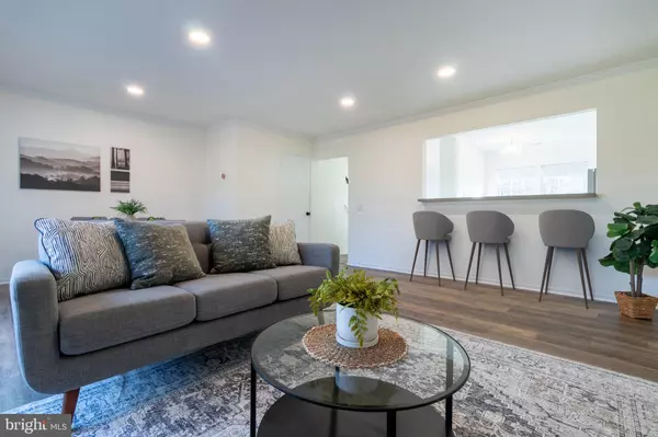 Olney, MD 20832,17411 PIPERS WAY #7