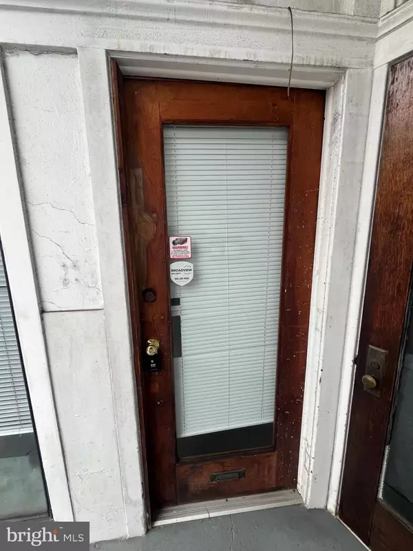 Reading, PA 19606,2433 PERKIOMEN AVE #STORE LEFT