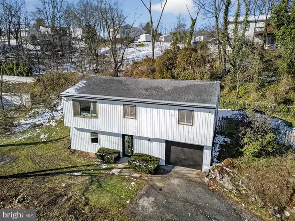 Etters, PA 17319,25 BLACK WALNUT DR