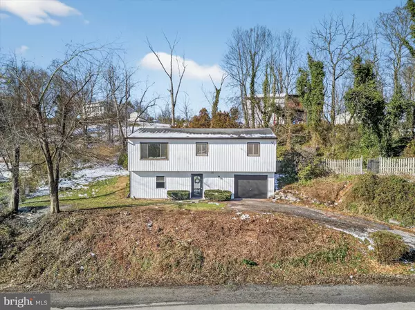 Etters, PA 17319,25 BLACK WALNUT DR