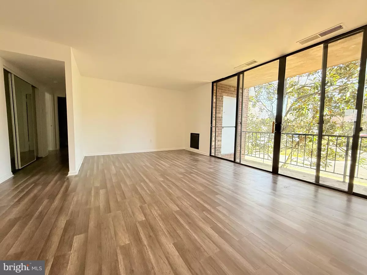 Gaithersburg, MD 20878,730 QUINCE ORCHARD BLVD #730-101