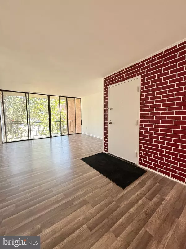 Gaithersburg, MD 20878,730 QUINCE ORCHARD BLVD #730-101