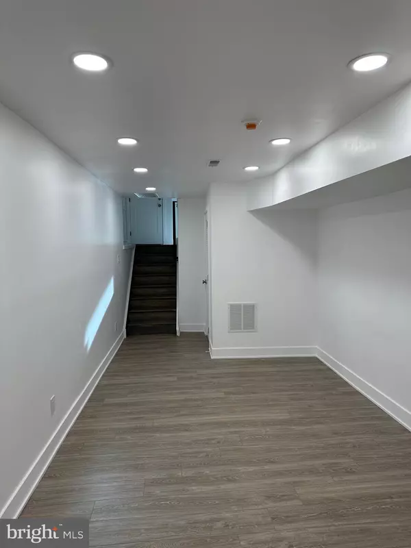 Philadelphia, PA 19143,602 S 52ND ST