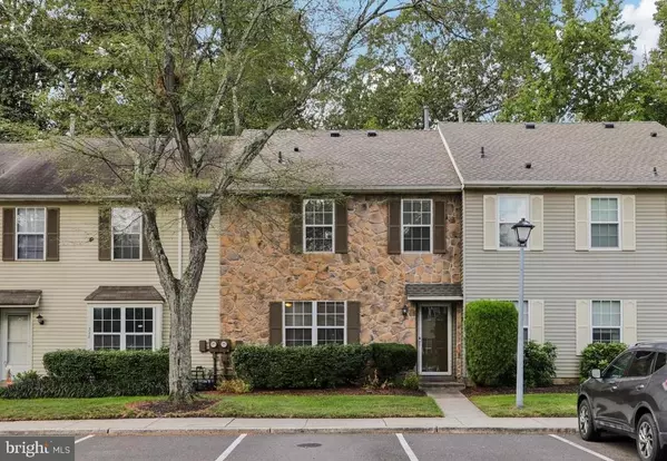 329 GWYNEDD CT, Mount Laurel, NJ 08054