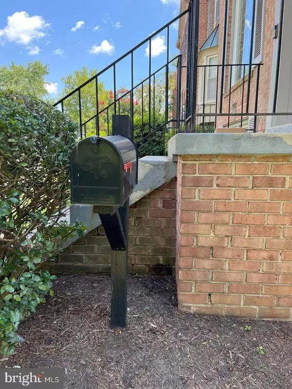 Leesburg, VA 20175,511 DAVIS AVE SW #BASEMENT