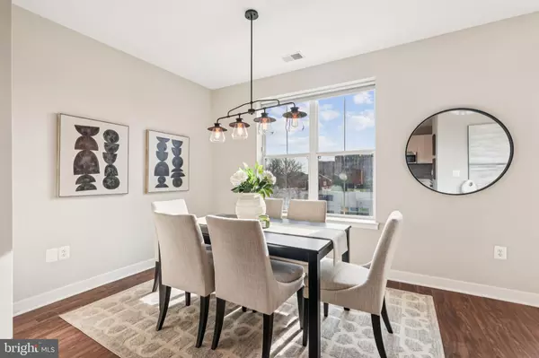 Arlington, VA 22204,989 S BUCHANAN ST #225