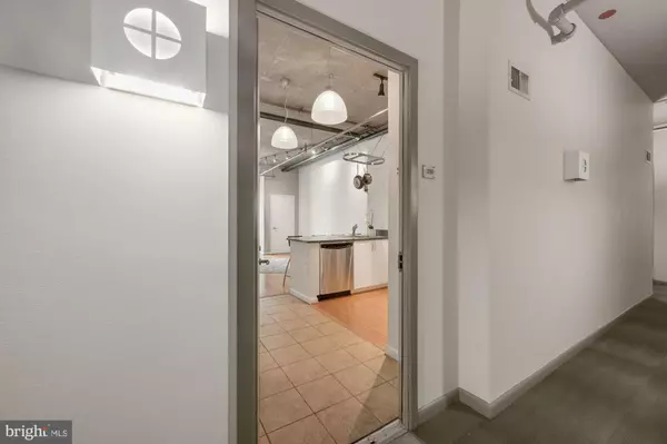 Washington, DC 20005,1300 N ST NW #218