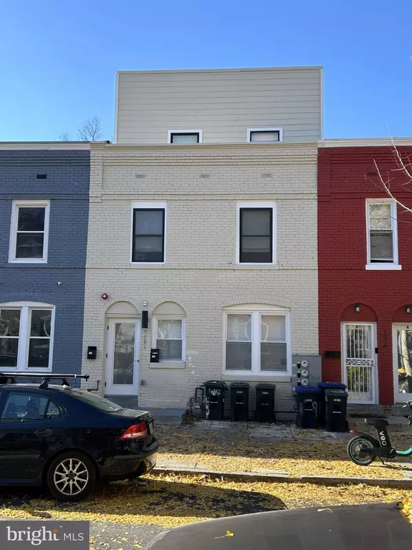 1221 CARROLLSBURG PL SW, Washington, DC 20024