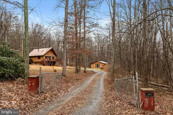 Berkeley Springs, WV 25411,249 CRESTVIEW LN