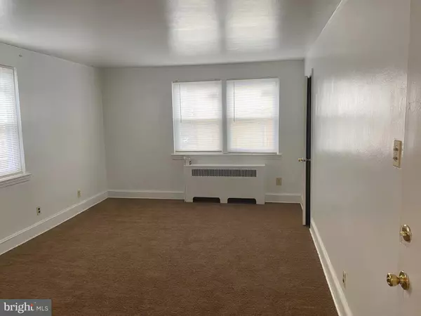 Philadelphia, PA 19111,6434 OXFORD AVE #2