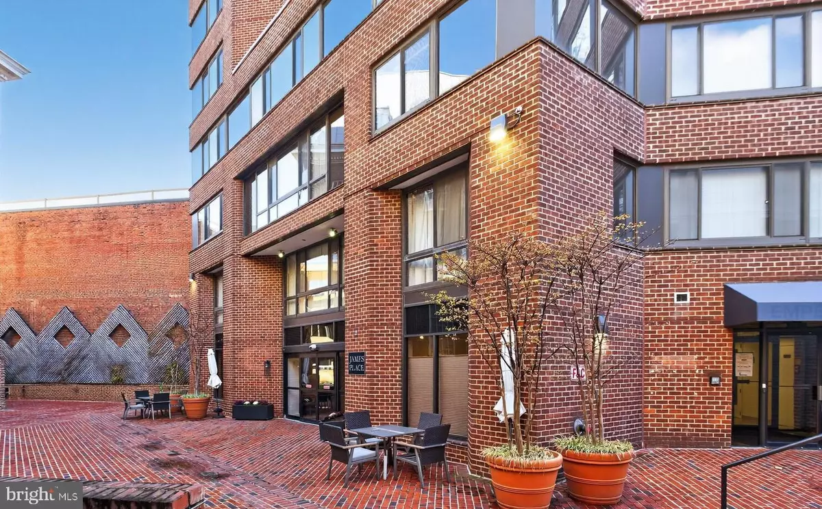 Washington, DC 20007,1077 30TH ST NW #504