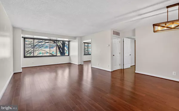 Washington, DC 20007,1077 30TH ST NW #504