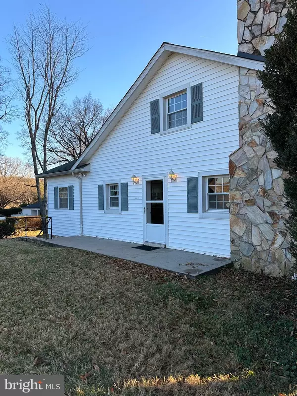 Orange, VA 22960,16471 ELMWOOD FARM RD.