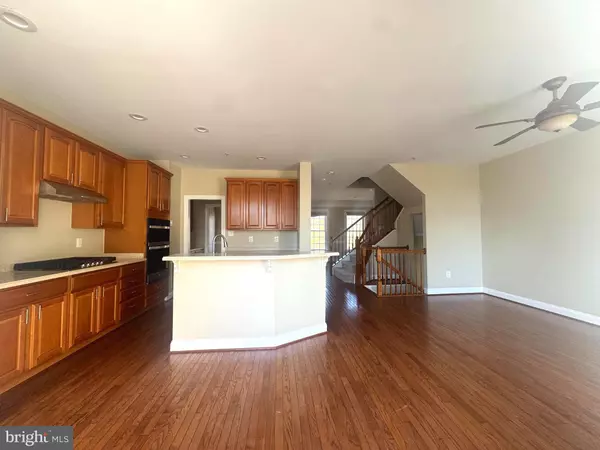 Upper Marlboro, MD 20774,2802 MOORES PLAINS BLVD