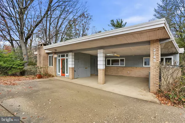 Arlington, VA 22207,2745 N RADFORD ST