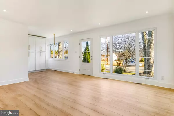 Somerdale, NJ 08083,3 FARNDALE RD