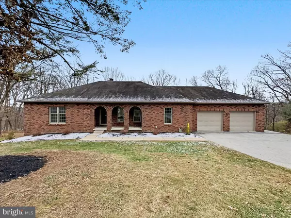 1903 WOODLAND RD, York, PA 17403