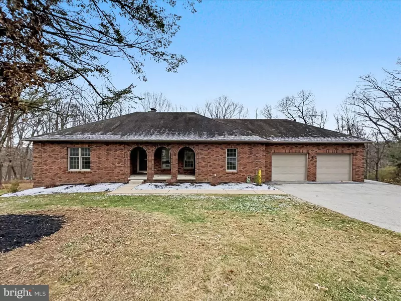 1903 WOODLAND RD, York, PA 17403