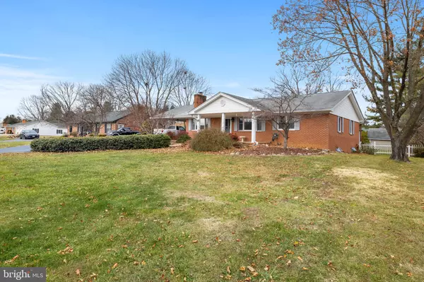 414 JACKSON ST, Woodstock, VA 22664