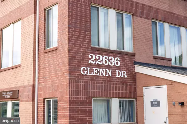 Sterling, VA 20164,22636 GLENN DR #104