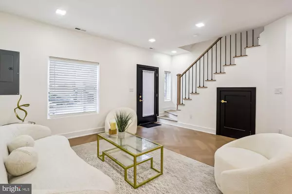 Washington, DC 20009,1832 FLORIDA AVE NW