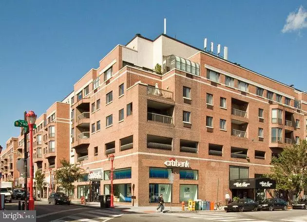 Philadelphia, PA 19147,200-10 LOMBARD ST #713