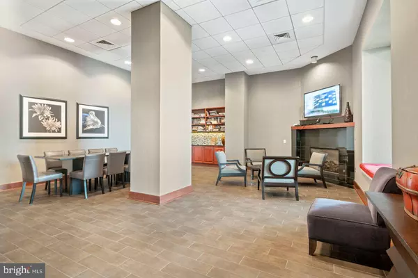 Philadelphia, PA 19123,901 N PENN ST #P1503