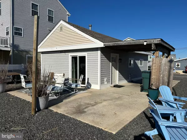 Tuckerton, NJ 08087,41 W RARITAN DR