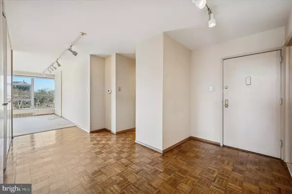 Philadelphia, PA 19130,2401 PENNSYLVANIA AVE #4C44