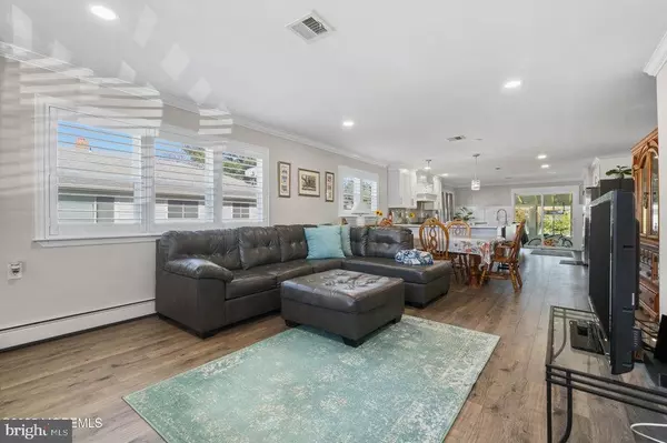 Toms River, NJ 08757,27 MONTSERRAT ST