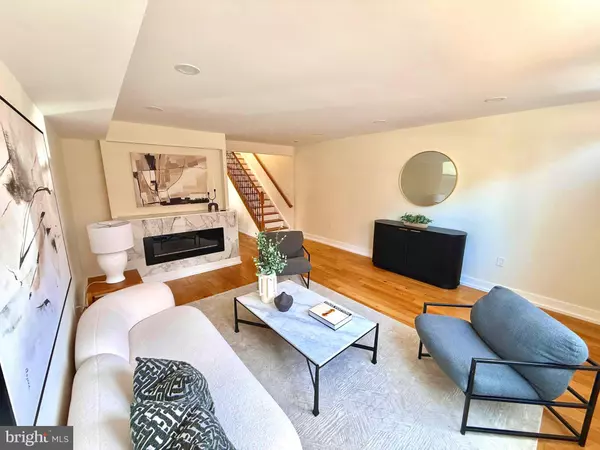 Alexandria, VA 22314,310 S ALFRED ST