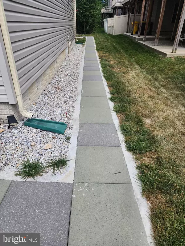 Glen Burnie, MD 21060,7571 HOLLY RIDGE DR