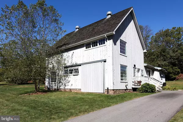 375 PINEVILLE RD #BARN, Newtown, PA 18940
