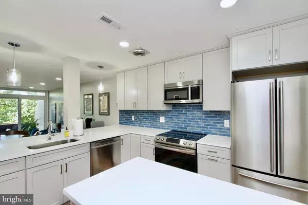 Arlington, VA 22204,2204 S QUINCY ST #1