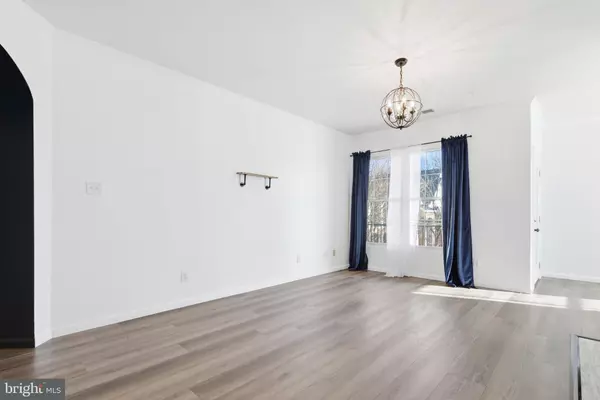 Sterling, VA 20165,20419 RIVERBEND SQ #200