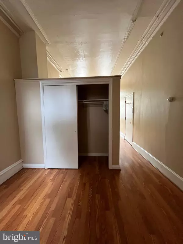 Philadelphia, PA 19103,143 N 21ST ST #1F