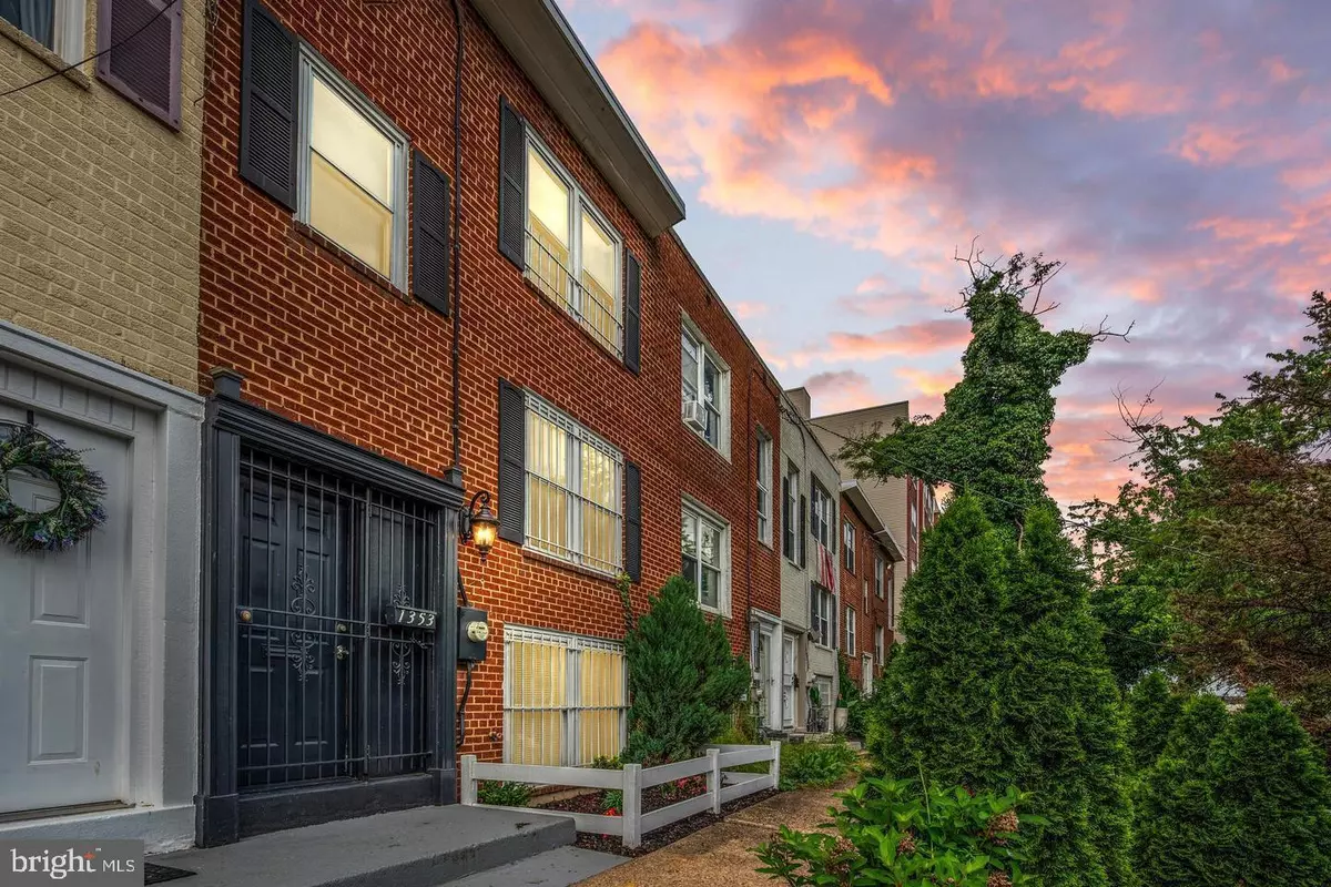 Washington, DC 20020,1353 MORRIS RD SE