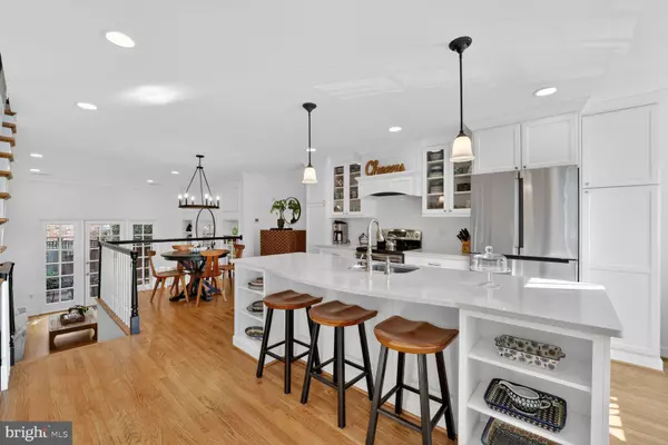 Alexandria, VA 22314,203 PRINCESS ST