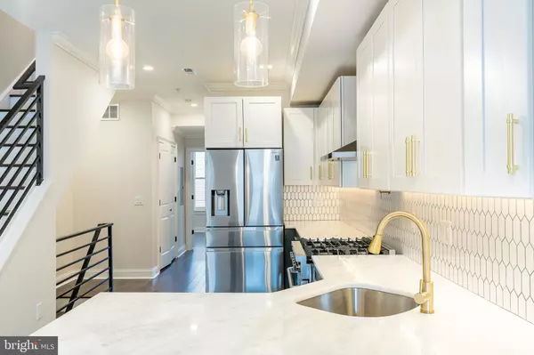 Philadelphia, PA 19130,1919 BROWN ST #2