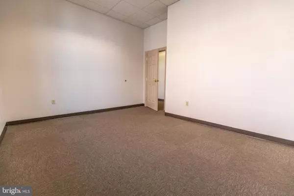 Martinsburg, WV 25401,101 S QUEEN ST #104