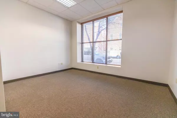 Martinsburg, WV 25401,101 S QUEEN ST #104