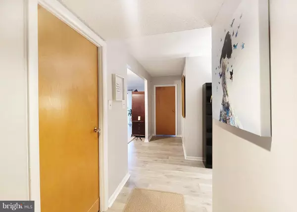 Wallingford, PA 19086,800 AVONDALE RD #7N