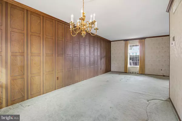 Upper Chichester, PA 19014,734 BURDETT DR