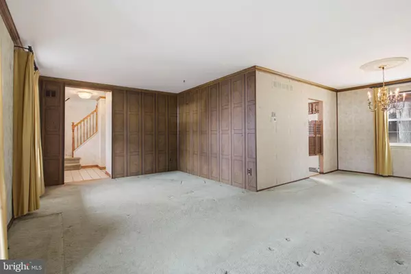 Upper Chichester, PA 19014,734 BURDETT DR