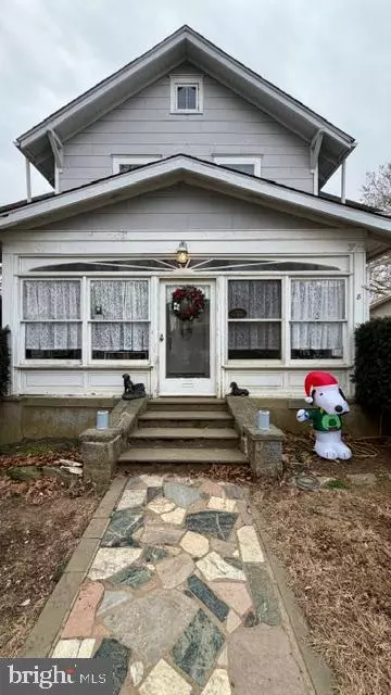 Glenolden, PA 19036,8 STUART AVE