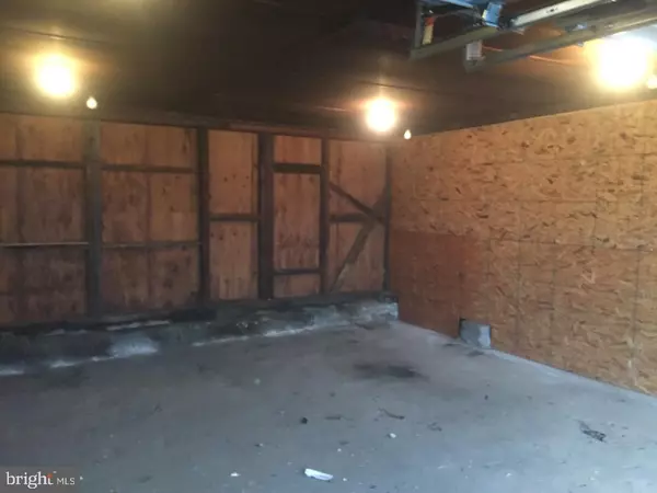 Bernville, PA 19506,338 N MAIN ST #1 & 2 GARAGE