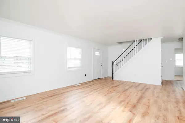 Willingboro, NJ 08046,73 MELBOURNE LN