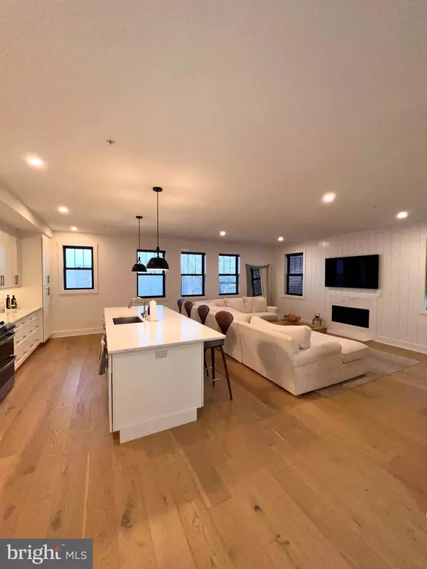 Wayne, PA 19087,986 HENRY AVENUE